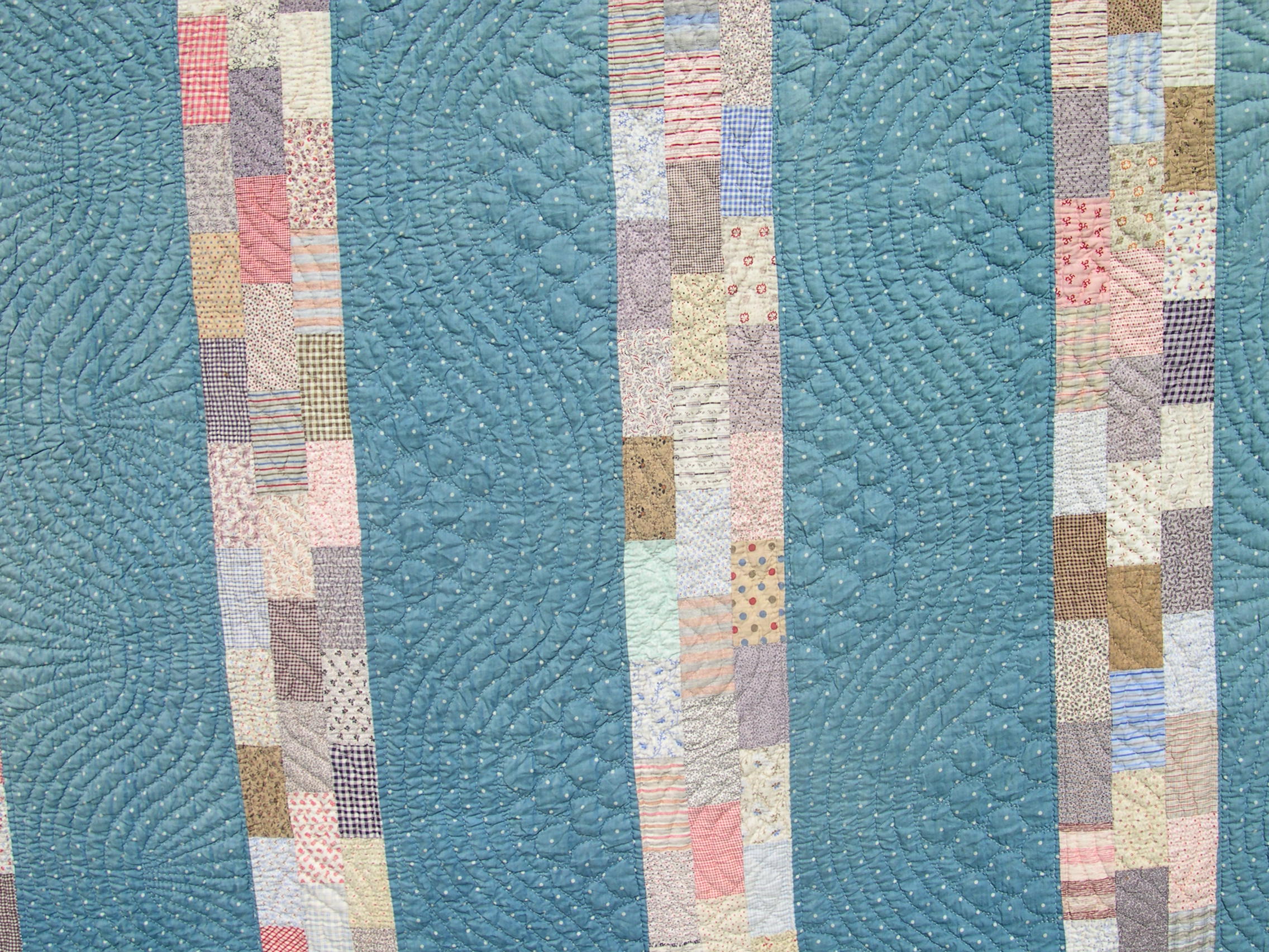 Blue Pieced strippy quilt : Carolyn Gibbs Quilts